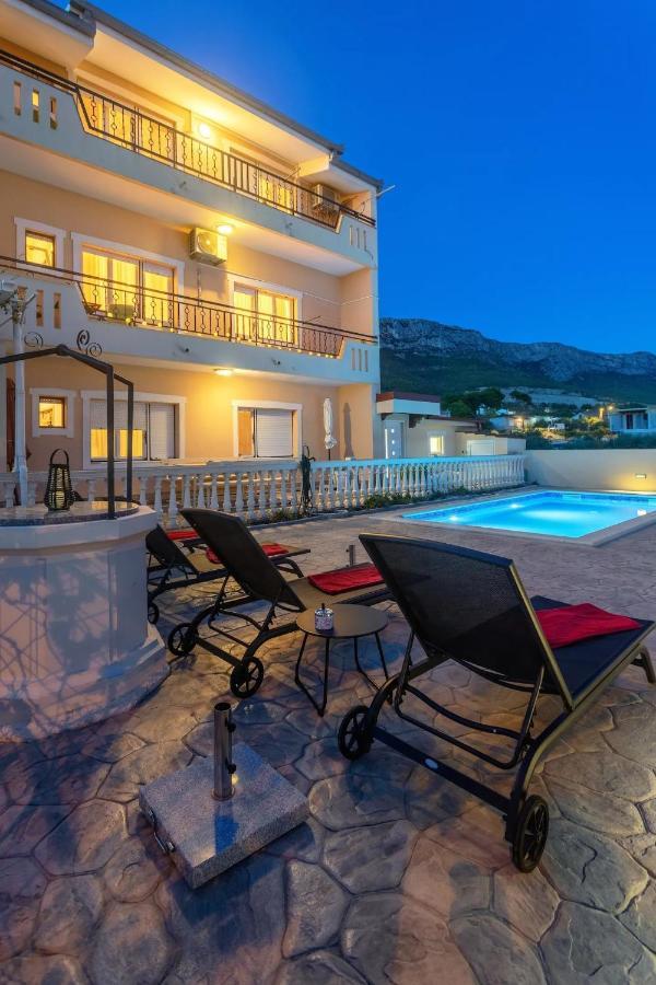 Apartments With A Swimming Pool Kastel Sucurac, Kastela - 21394 Dış mekan fotoğraf